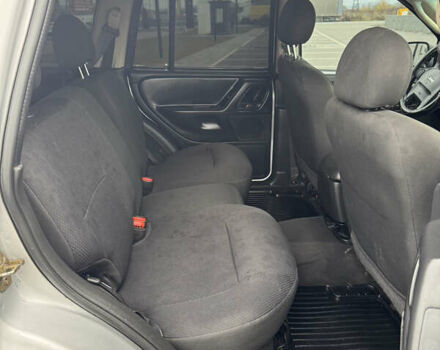 Серый Джип Гранд Чероки, объемом двигателя 3.96 л и пробегом 220 тыс. км за 6800 $, фото 13 на Automoto.ua