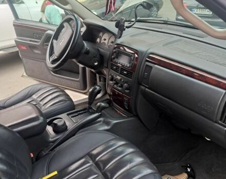 Сірий Джип Grand Cherokee, об'ємом двигуна 0 л та пробігом 300 тис. км за 3000 $, фото 3 на Automoto.ua
