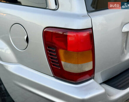 Серый Джип Гранд Чероки, объемом двигателя 2.69 л и пробегом 265 тыс. км за 9700 $, фото 10 на Automoto.ua