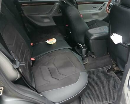 Серый Джип Гранд Чероки, объемом двигателя 2.69 л и пробегом 290 тыс. км за 7500 $, фото 3 на Automoto.ua