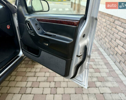 Серый Джип Гранд Чероки, объемом двигателя 2.69 л и пробегом 265 тыс. км за 9700 $, фото 37 на Automoto.ua