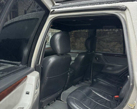 Сірий Джип Grand Cherokee, об'ємом двигуна 2.69 л та пробігом 290 тис. км за 12300 $, фото 8 на Automoto.ua