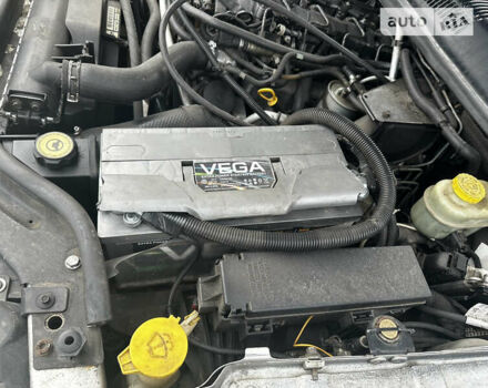 Серый Джип Гранд Чероки, объемом двигателя 2.69 л и пробегом 300 тыс. км за 11200 $, фото 7 на Automoto.ua