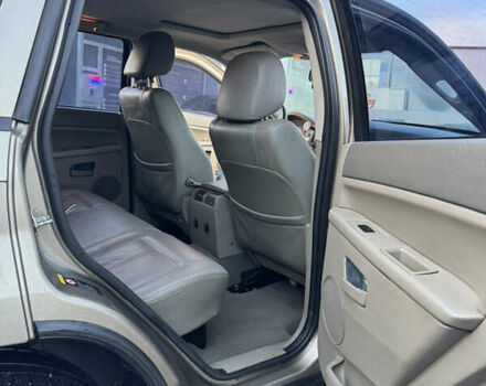 Сірий Джип Grand Cherokee, об'ємом двигуна 2.99 л та пробігом 195 тис. км за 10500 $, фото 10 на Automoto.ua