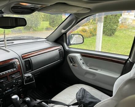 Сірий Джип Grand Cherokee, об'ємом двигуна 2.7 л та пробігом 355 тис. км за 5350 $, фото 9 на Automoto.ua