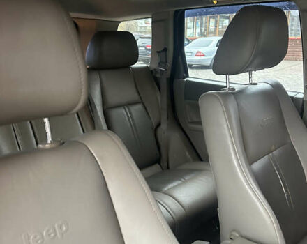 Серый Джип Гранд Чероки, объемом двигателя 4.7 л и пробегом 190 тыс. км за 8777 $, фото 7 на Automoto.ua