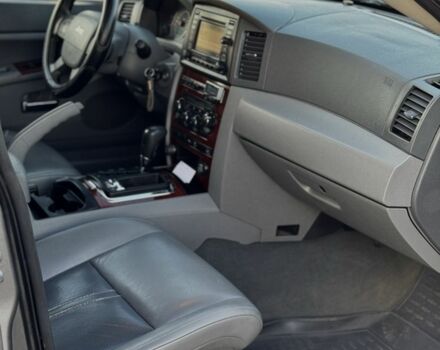 Сірий Джип Grand Cherokee, об'ємом двигуна 3 л та пробігом 400 тис. км за 5800 $, фото 6 на Automoto.ua