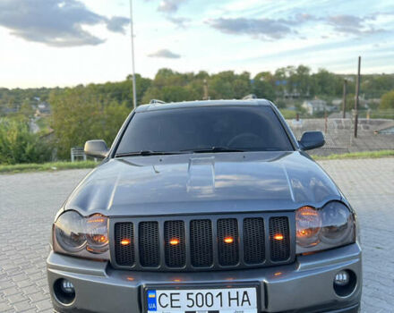 Серый Джип Гранд Чероки, объемом двигателя 2.99 л и пробегом 400 тыс. км за 11000 $, фото 3 на Automoto.ua