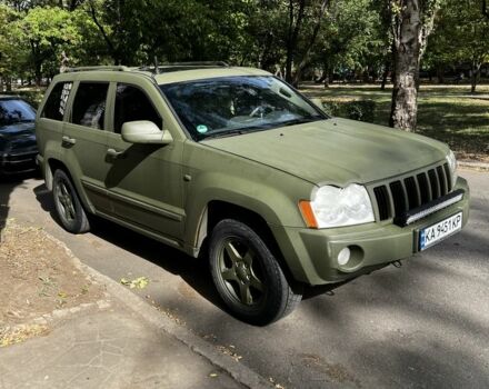 Джип Grand Cherokee 2005 у Краматорске на Automoto.ua Сірий Джип Grand Cherokee, об'ємом двигуна 3 л та пробігом 348 тис. км за 7500 $, фото 2 на Automoto.ua
