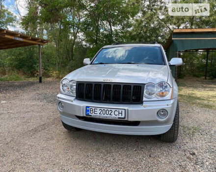 Сірий Джип Grand Cherokee, об'ємом двигуна 5.7 л та пробігом 260 тис. км за 14100 $, фото 5 на Automoto.ua