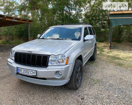 Сірий Джип Grand Cherokee, об'ємом двигуна 5.7 л та пробігом 260 тис. км за 14100 $, фото 16 на Automoto.ua