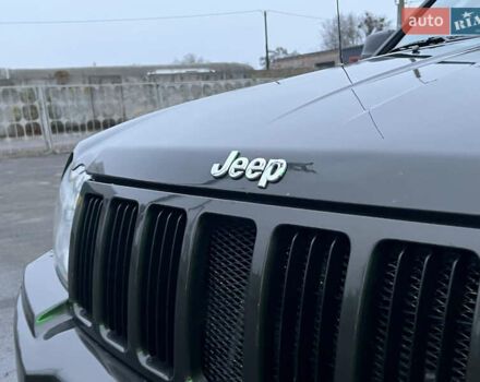 Серый Джип Гранд Чероки, объемом двигателя 3.7 л и пробегом 268 тыс. км за 6600 $, фото 16 на Automoto.ua