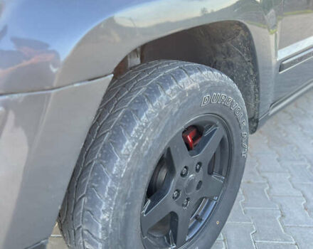 Серый Джип Гранд Чероки, объемом двигателя 2.99 л и пробегом 400 тыс. км за 11000 $, фото 10 на Automoto.ua