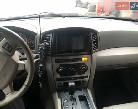 Серый Джип Гранд Чероки, объемом двигателя 4.7 л и пробегом 189 тыс. км за 9555 $, фото 4 на Automoto.ua