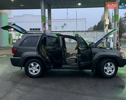 Серый Джип Гранд Чероки, объемом двигателя 3.7 л и пробегом 268 тыс. км за 6600 $, фото 56 на Automoto.ua