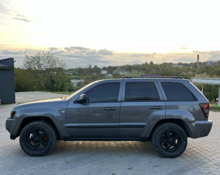 Серый Джип Гранд Чероки, объемом двигателя 2.99 л и пробегом 400 тыс. км за 11000 $, фото 8 на Automoto.ua