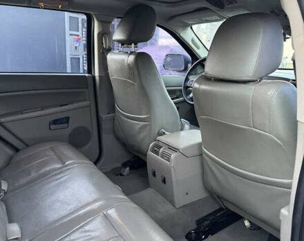Сірий Джип Grand Cherokee, об'ємом двигуна 2.99 л та пробігом 195 тис. км за 10500 $, фото 13 на Automoto.ua