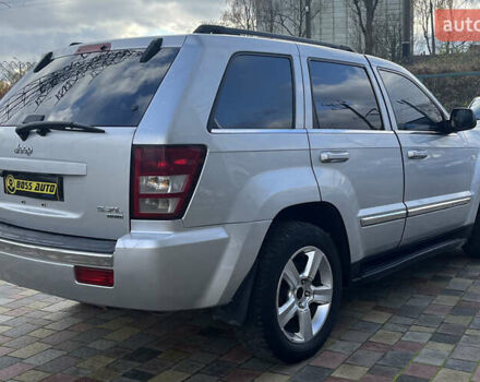Серый Джип Гранд Чероки, объемом двигателя 5.65 л и пробегом 244 тыс. км за 9200 $, фото 6 на Automoto.ua