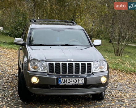 Джип Grand Cherokee 2006 у Житомирі на Automoto.ua Сірий Джип Grand Cherokee, об'ємом двигуна 3 л та пробігом 243 тис. км за 9999 $, фото 15 на Automoto.ua
