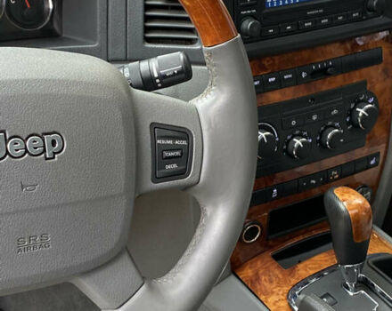 Джип Grand Cherokee 2006 у Житомирі на Automoto.ua Сірий Джип Grand Cherokee, об'ємом двигуна 3 л та пробігом 243 тис. км за 9999 $, фото 53 на Automoto.ua