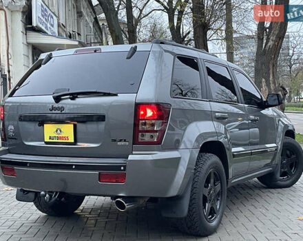 Сірий Джип Grand Cherokee, об'ємом двигуна 5.7 л та пробігом 205 тис. км за 11999 $, фото 5 на Automoto.ua