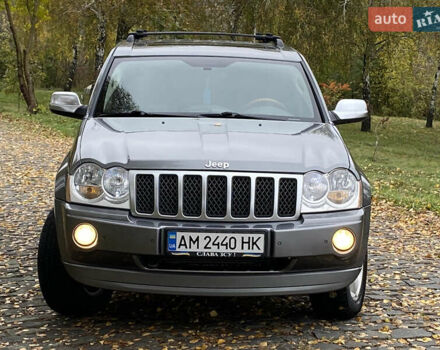 Джип Grand Cherokee 2006 у Житомирі на Automoto.ua Сірий Джип Grand Cherokee, об'ємом двигуна 3 л та пробігом 243 тис. км за 9999 $, фото 6 на Automoto.ua
