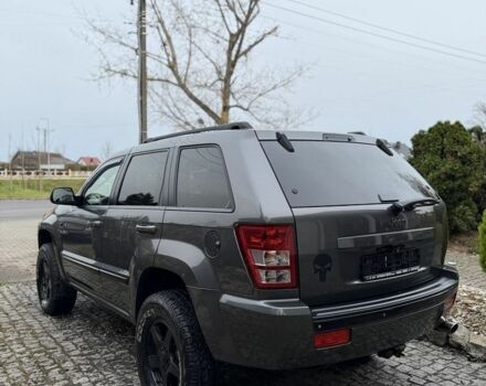 Серый Джип Гранд Чероки, объемом двигателя 3 л и пробегом 290 тыс. км за 3200 $, фото 1 на Automoto.ua