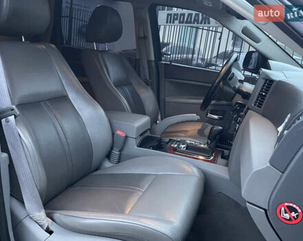 Сірий Джип Grand Cherokee, об'ємом двигуна 5.7 л та пробігом 205 тис. км за 11999 $, фото 8 на Automoto.ua