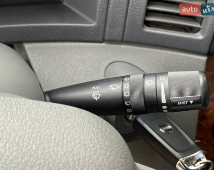 Джип Grand Cherokee 2006 у Житомирі на Automoto.ua Сірий Джип Grand Cherokee, об'ємом двигуна 3 л та пробігом 243 тис. км за 9999 $, фото 55 на Automoto.ua