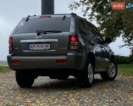 Джип Grand Cherokee 2006 у Житомирі на Automoto.ua Сірий Джип Grand Cherokee, об'ємом двигуна 3 л та пробігом 243 тис. км за 9999 $, фото 9 на Automoto.ua