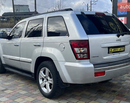 Серый Джип Гранд Чероки, объемом двигателя 5.65 л и пробегом 244 тыс. км за 9200 $, фото 4 на Automoto.ua