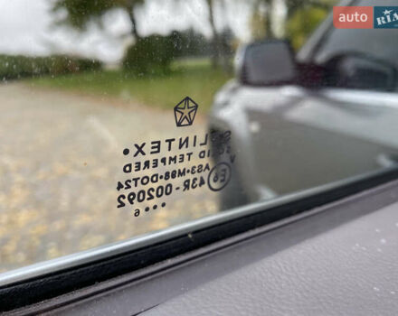 Джип Grand Cherokee 2006 у Житомирі на Automoto.ua Сірий Джип Grand Cherokee, об'ємом двигуна 3 л та пробігом 243 тис. км за 9999 $, фото 45 на Automoto.ua