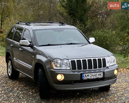 Джип Grand Cherokee 2006 у Житомирі на Automoto.ua Сірий Джип Grand Cherokee, об'ємом двигуна 3 л та пробігом 243 тис. км за 9999 $, фото 14 на Automoto.ua