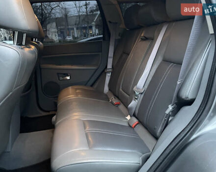 Сірий Джип Grand Cherokee, об'ємом двигуна 5.7 л та пробігом 205 тис. км за 11999 $, фото 10 на Automoto.ua