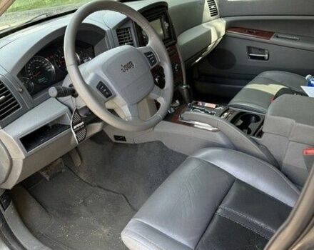 Сірий Джип Grand Cherokee, об'ємом двигуна 3 л та пробігом 270 тис. км за 3500 $, фото 5 на Automoto.ua