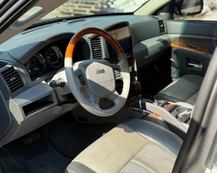 Сірий Джип Grand Cherokee, об'ємом двигуна 3 л та пробігом 240 тис. км за 12500 $, фото 6 на Automoto.ua