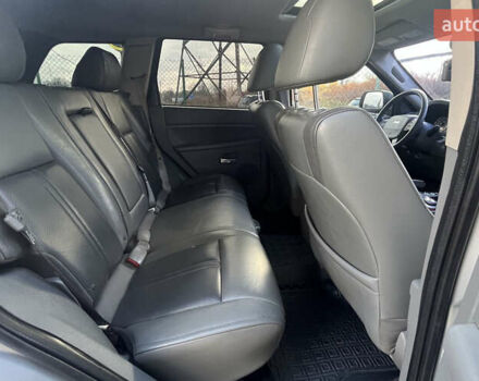 Серый Джип Гранд Чероки, объемом двигателя 5.65 л и пробегом 244 тыс. км за 9200 $, фото 20 на Automoto.ua