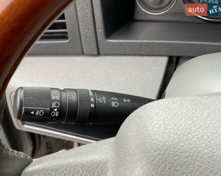 Джип Grand Cherokee 2006 у Житомирі на Automoto.ua Сірий Джип Grand Cherokee, об'ємом двигуна 3 л та пробігом 243 тис. км за 9999 $, фото 54 на Automoto.ua