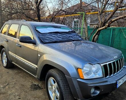 Серый Джип Гранд Чероки, объемом двигателя 3 л и пробегом 347 тыс. км за 9000 $, фото 2 на Automoto.ua