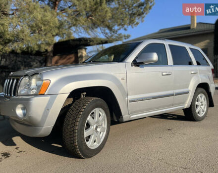 Сірий Джип Grand Cherokee, об'ємом двигуна 2.99 л та пробігом 303 тис. км за 10490 $, фото 4 на Automoto.ua