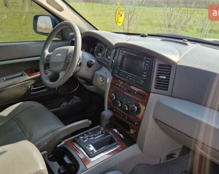 Серый Джип Гранд Чероки, объемом двигателя 2.99 л и пробегом 380 тыс. км за 9490 $, фото 11 на Automoto.ua