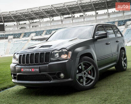 Серый Джип Гранд Чероки, объемом двигателя 6.06 л и пробегом 154 тыс. км за 15900 $, фото 7 на Automoto.ua