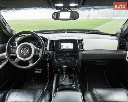 Серый Джип Гранд Чероки, объемом двигателя 6.06 л и пробегом 154 тыс. км за 15900 $, фото 25 на Automoto.ua