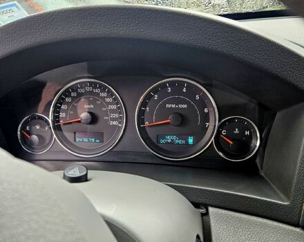 Серый Джип Гранд Чероки, объемом двигателя 3 л и пробегом 347 тыс. км за 9000 $, фото 5 на Automoto.ua