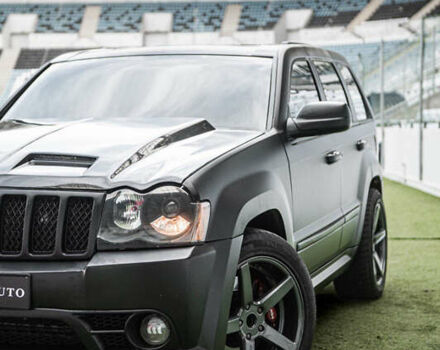 Серый Джип Гранд Чероки, объемом двигателя 6.06 л и пробегом 154 тыс. км за 15900 $, фото 3 на Automoto.ua