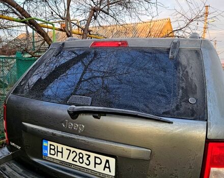 Серый Джип Гранд Чероки, объемом двигателя 3 л и пробегом 347 тыс. км за 9000 $, фото 3 на Automoto.ua