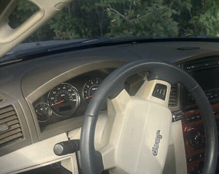 Сірий Джип Grand Cherokee, об'ємом двигуна 4.7 л та пробігом 352 тис. км за 12000 $, фото 1 на Automoto.ua