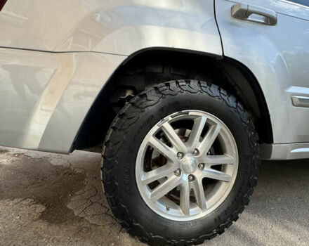 Серый Джип Гранд Чероки, объемом двигателя 2.99 л и пробегом 242 тыс. км за 13500 $, фото 7 на Automoto.ua