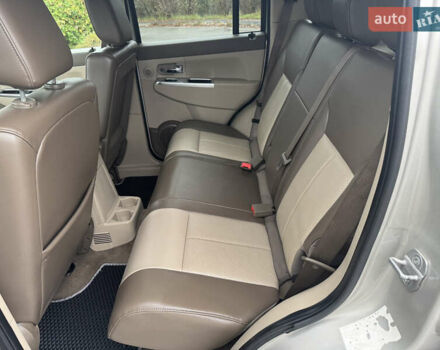 Джип Grand Cherokee 2008 у Києві на Automoto.ua Сірий Джип Grand Cherokee, об'ємом двигуна 2.78 л та пробігом 339 тис. км за 9999 $, фото 23 на Automoto.ua