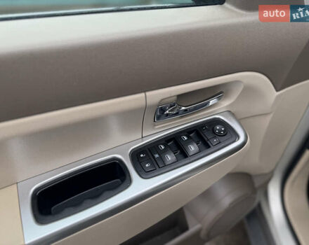 Джип Grand Cherokee 2008 у Києві на Automoto.ua Сірий Джип Grand Cherokee, об'ємом двигуна 2.78 л та пробігом 339 тис. км за 9999 $, фото 10 на Automoto.ua